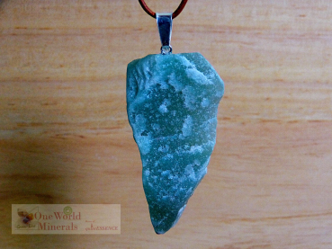 Preview: Aventurin Schmuckanhänger - mit Silberöse, handgeschliffen,  Einzelstück