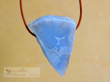 Chalcedon Schmuckanhänger - handgeschliffen,  Einzelstück