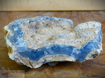 Chalcedon, kleiner, flacher Rohstein