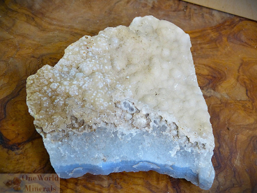 Chalcedon, flacher Rohstein