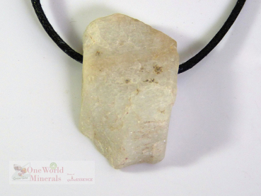 Preview: Mondstein Schmuckanhänger,  handgeschliffen, seitlicher Blauschimmer- Einzelstück