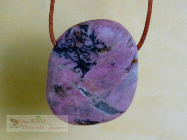 Rhodonit Anhänger, gebohrt, ein Einzelstück