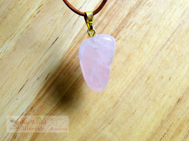 Preview: Rosenquarz, Schmuckanhänger mit Goldöse, Einzelstück