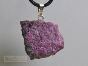 Preview: Roter Turmalin , handgeschliffen,  Silberöse,  Unikat