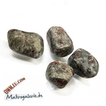 Eklogit/Granat-Pyroxenit, Tessin Schweiz, gebohrt *