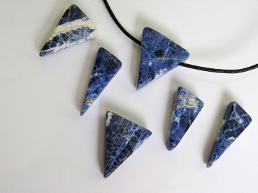 Preview: Sodalith Schmuckanhänger,  6 Stück