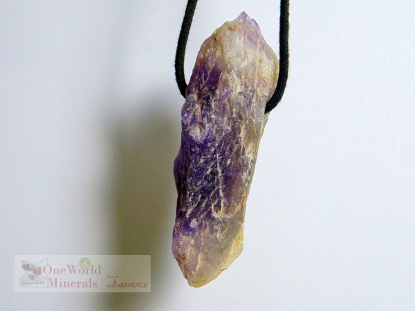 Amethyst Spitze, gebohrt und entgratet, Schmuckanhänger oder Dekostück - Einzelstück