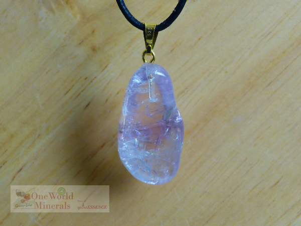 Amethyst, Schmuckanhänger mit Goldöse, Einzelstück