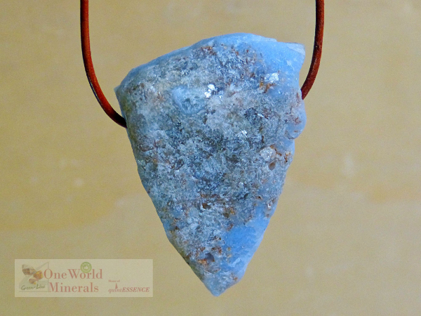 Chalcedon Schmuckanhänger - handgeschliffen,  Einzelstück