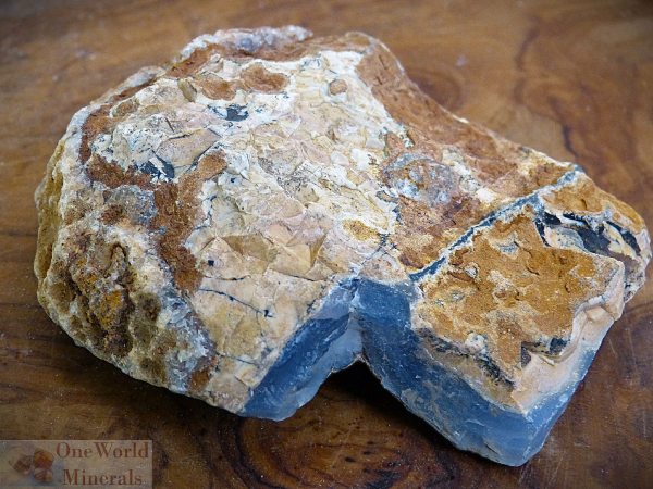 Chalcedon, kleiner, flacher Rohstein