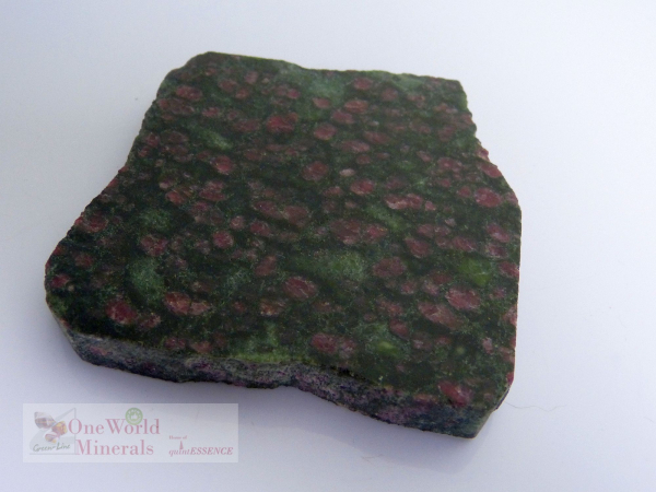 Handgeschliffene Granat-Pyroxenit (Eklogit) Scheibe - Einzelstück