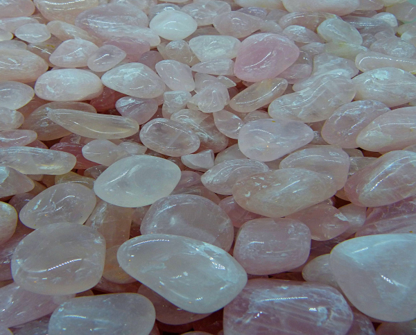 Rosenquarz Madagaskar Trommelstein, 200g Pack