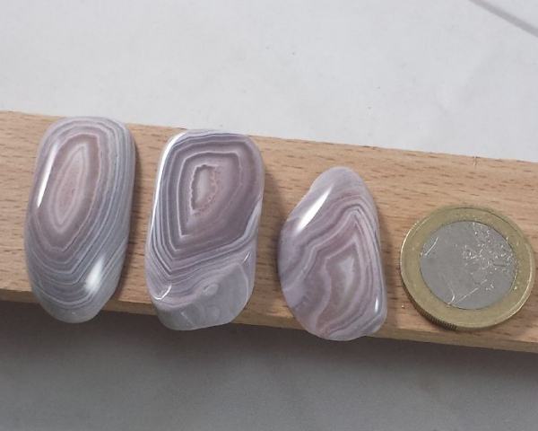 Achat Botswana, Anschnitte poliert, Drilling, Einzelstücke