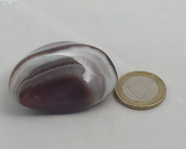 Größerer Achat grey banded, "Nut", Botswana