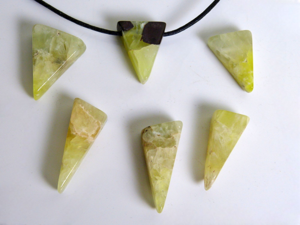 Prehnit Schmuckanhänger,  6 Stück