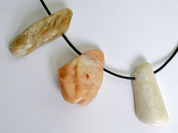 Mondstein Schmuckanhänger,  3 Stück